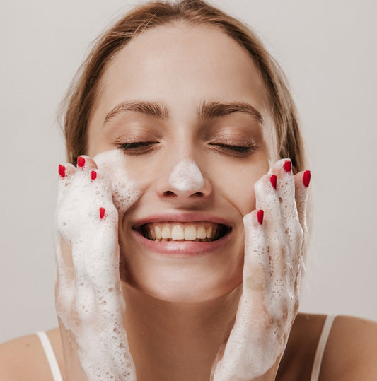 Che cosa è la Doppia Detersione?